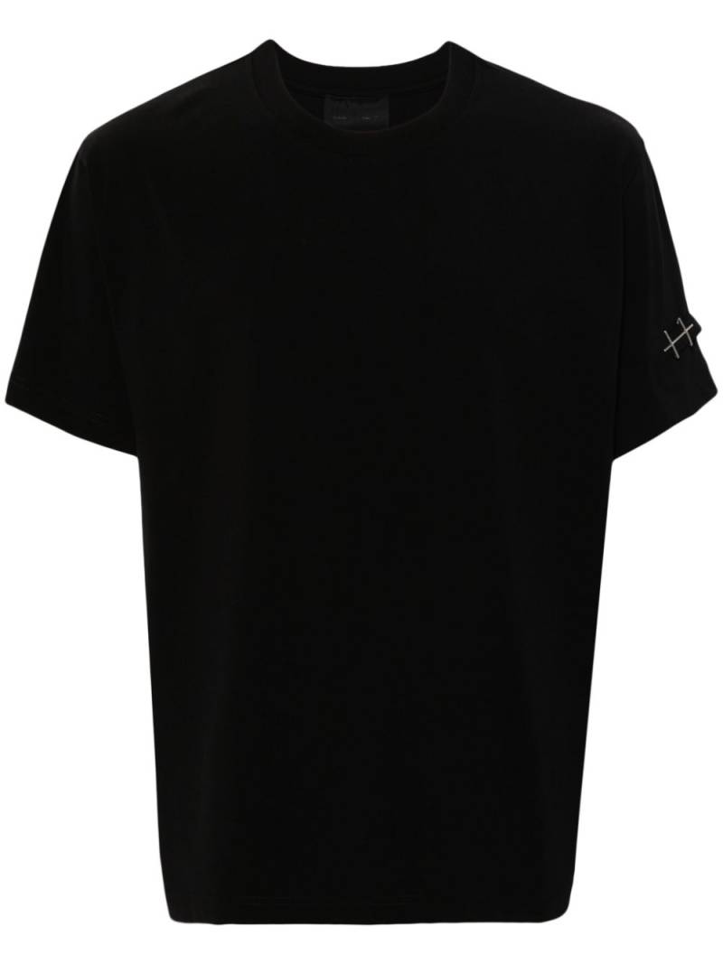 HELIOT EMIL Armband T-shirt - Black von HELIOT EMIL