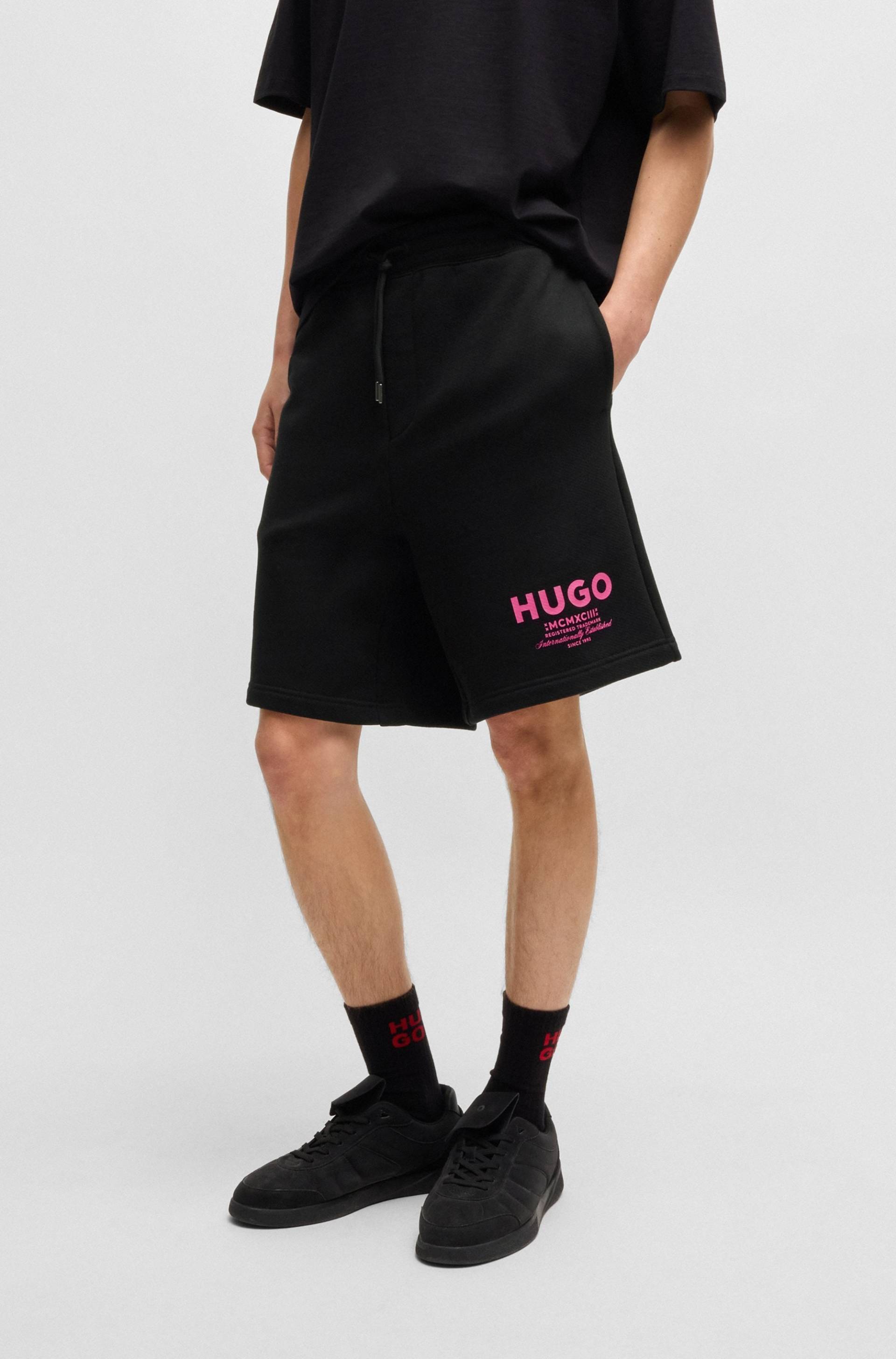 HUGO Blue Sweatshorts »Nomario«, mit grossem Druck HUGO Blue Sweatshorts »Nomario«, mit grossem Druck von HUGO Blue