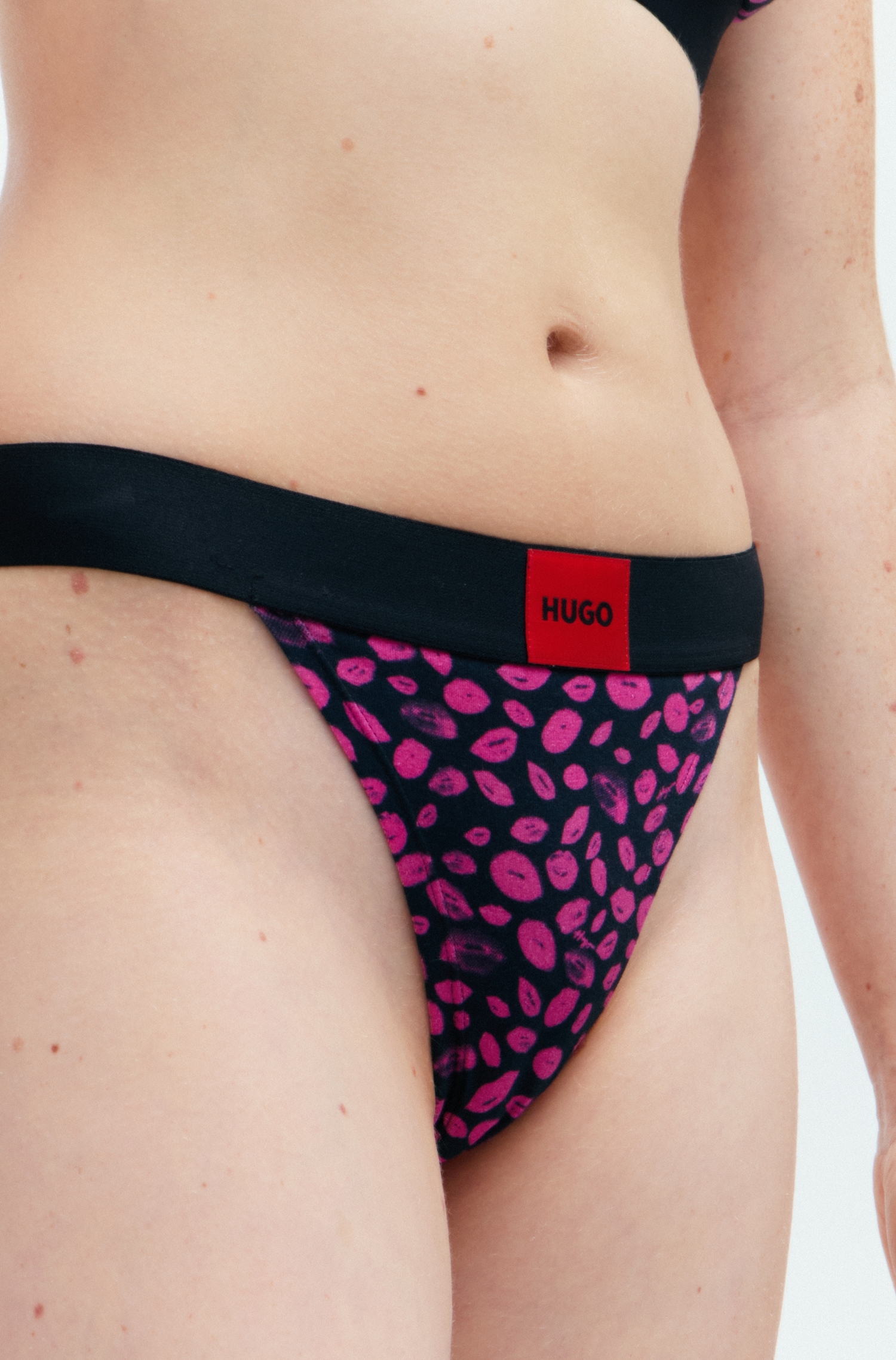 HUGO Underwear String »STRING RL DESIGN«, mit HUGO Logo auf dem Bund von HUGO Underwear