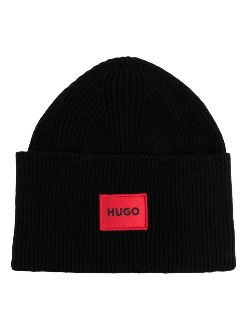 HUGO logo-patch knitted beanie - Black von HUGO