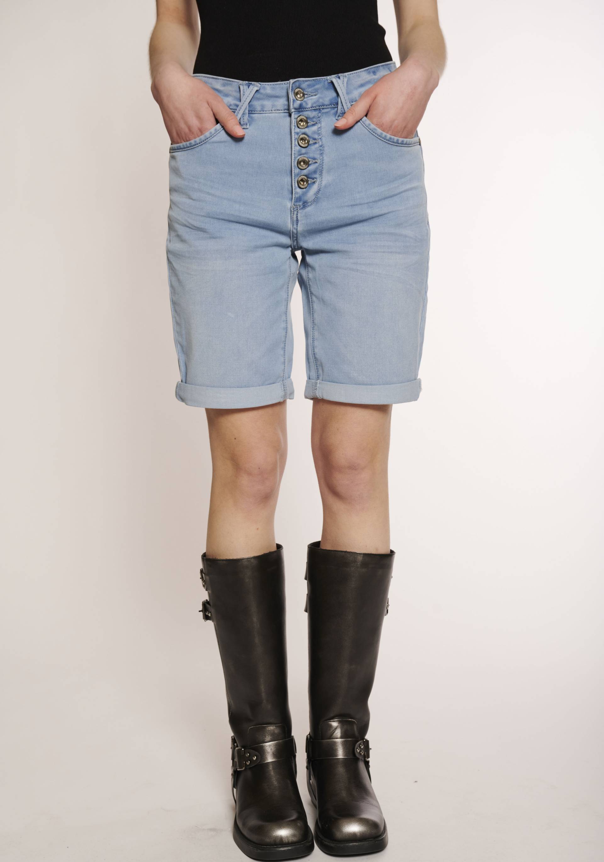 HaILY’S Jeansshorts »SH C JN Al44ma«, aus elastischem Denim HaILY’S Jeansshorts »SH C JN Al44ma«, aus elastischem Denim von HaILY’S