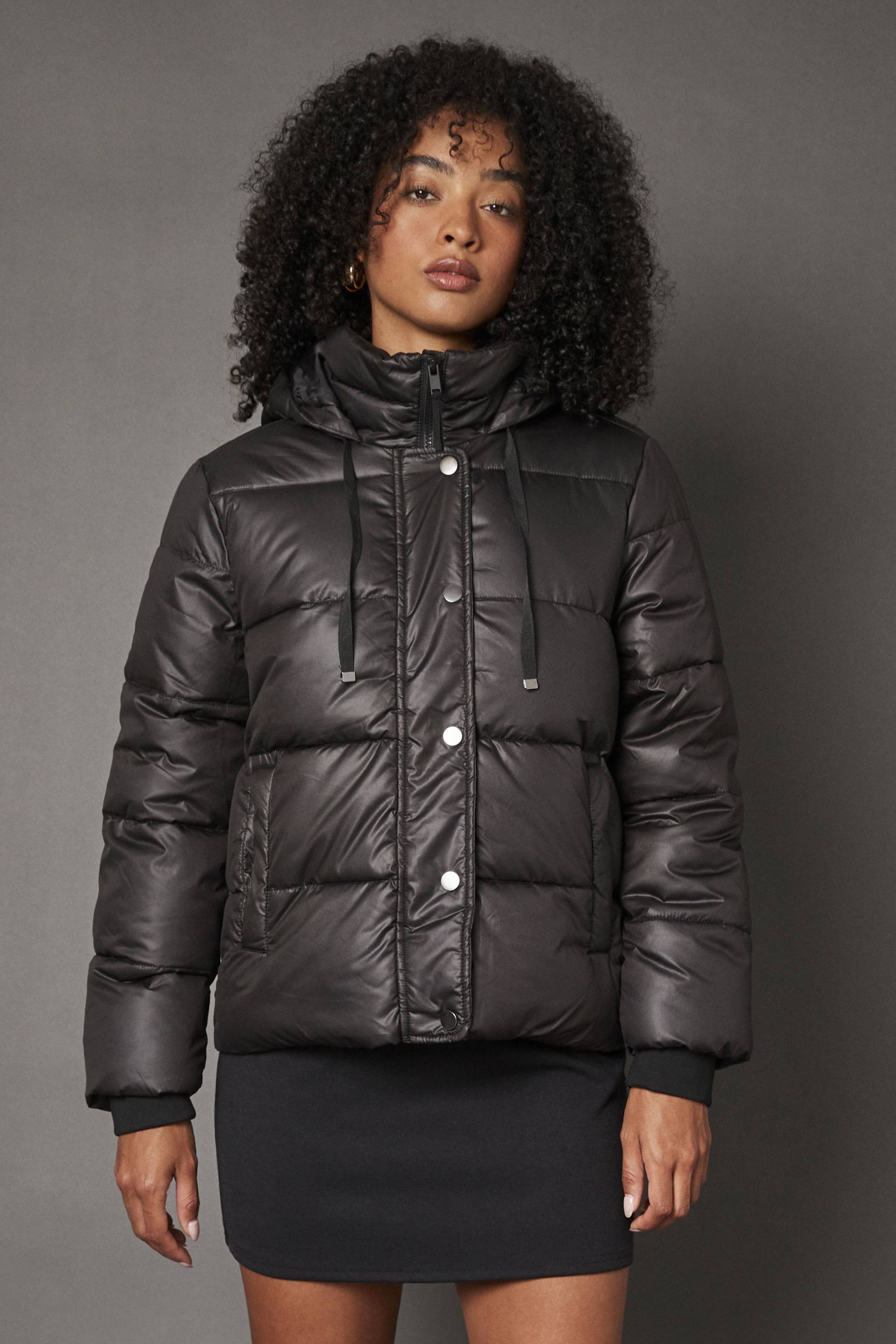 HaILY’S Steppjacke »LS P JK Va44nessa«, mit Kapuze HaILY’S Steppjacke »LS P JK Va44nessa«, mit Kapuze von HaILY’S