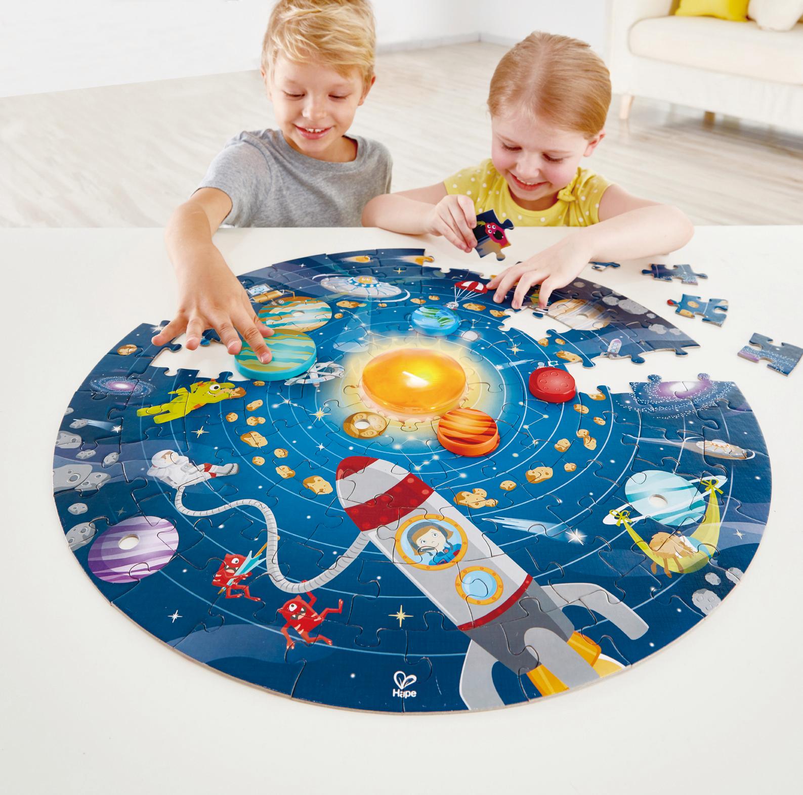 Hape Puzzle »Sonnensystem«, mit Licht von Hape