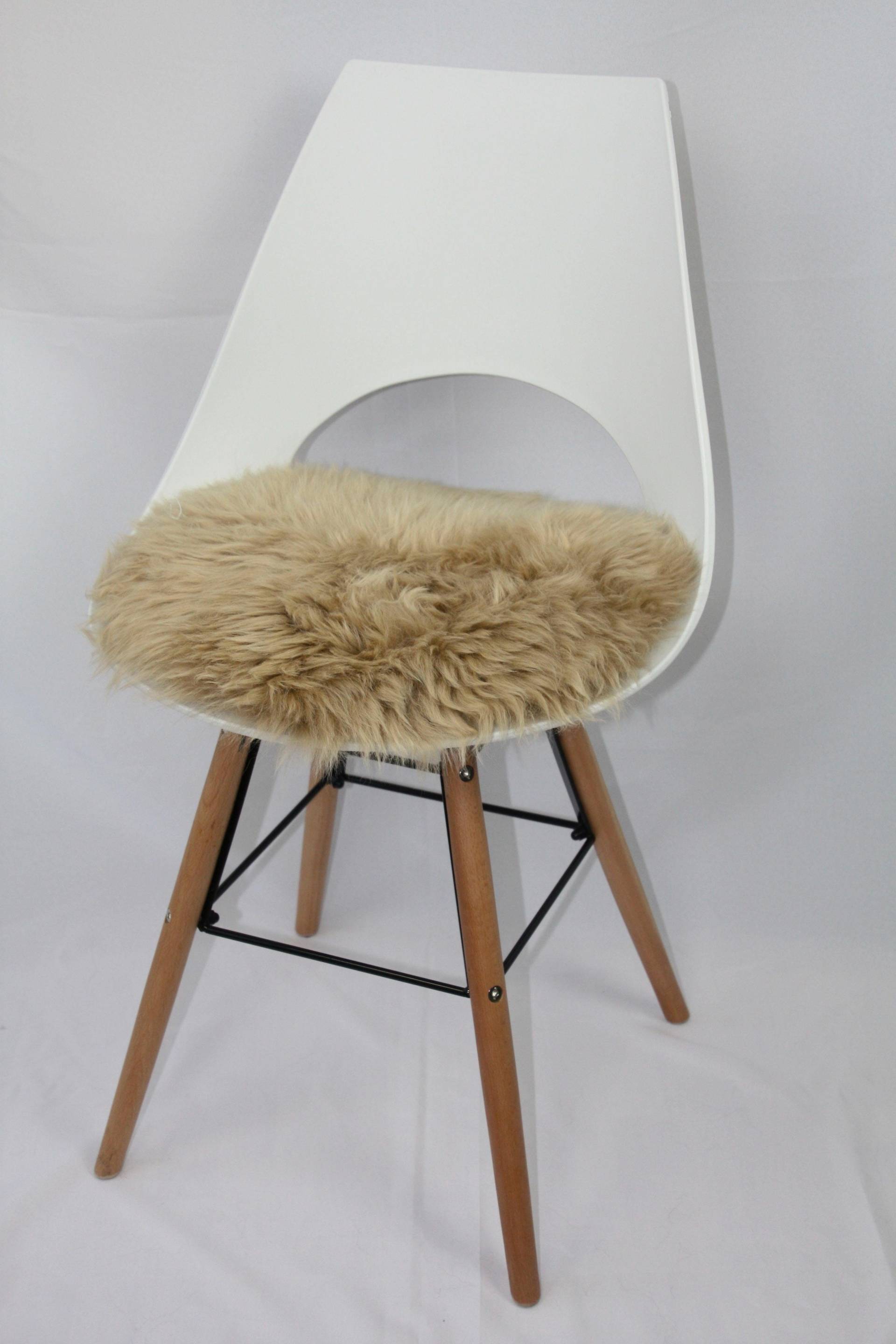 Heitmann Felle Stuhlkissen »Lamm, Sitzauflage rund«, Ø 45 cm, echtes Lammfell, waschbar, auch als 2er oder 4er Set Heitmann Felle Stuhlkissen »Lamm, Sitzauflage rund«, Ø 45 cm, echtes Lammfell, waschbar, auch als 2er oder 4er Set von Heitmann Felle