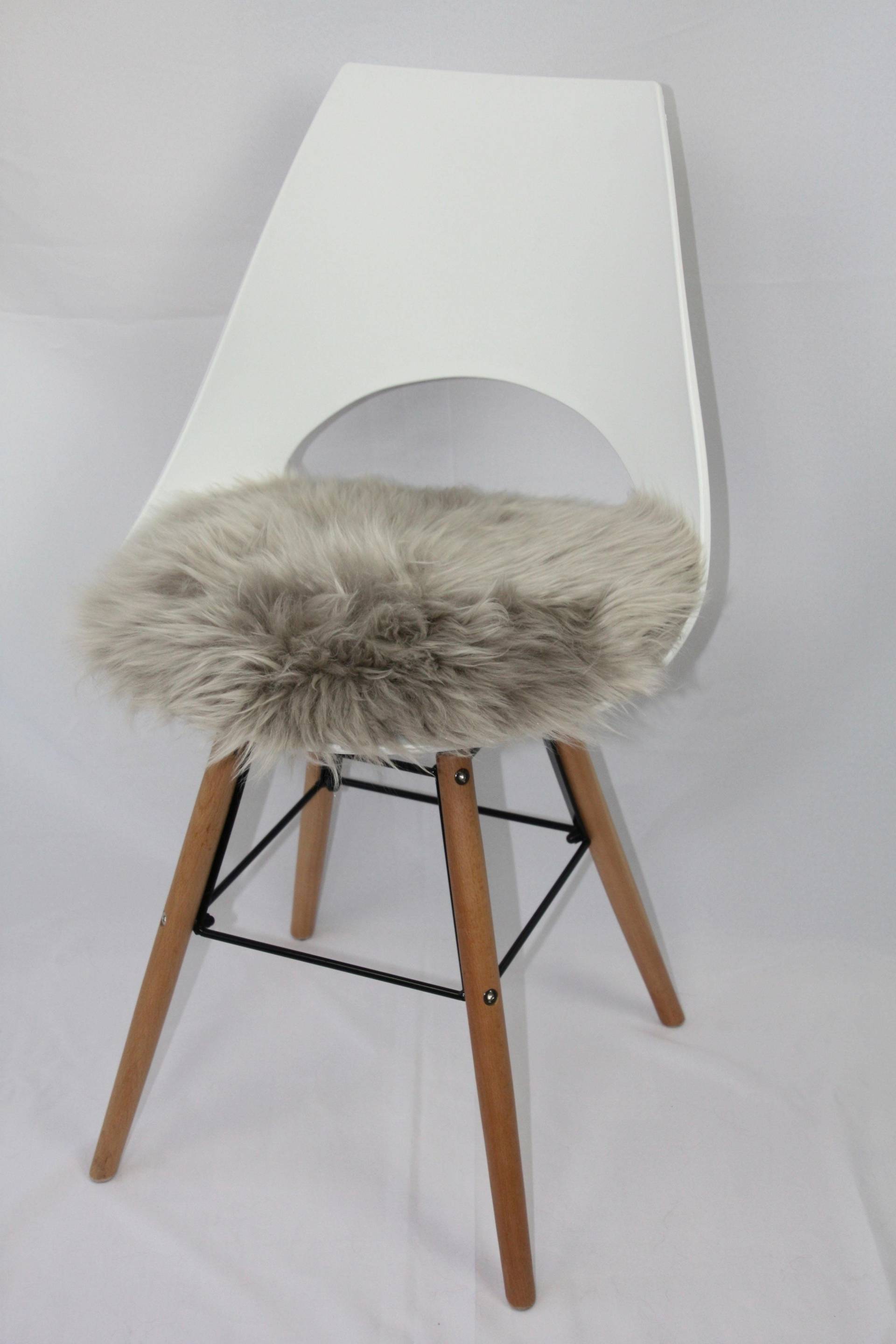 Heitmann Felle Stuhlkissen »Lamm, Sitzauflage rund«, Ø 45 cm, echtes Lammfell, waschbar, auch als 2er oder 4er Set Heitmann Felle Stuhlkissen »Lamm, Sitzauflage rund«, Ø 45 cm, echtes Lammfell, waschbar, auch als 2er oder 4er Set von Heitmann Felle