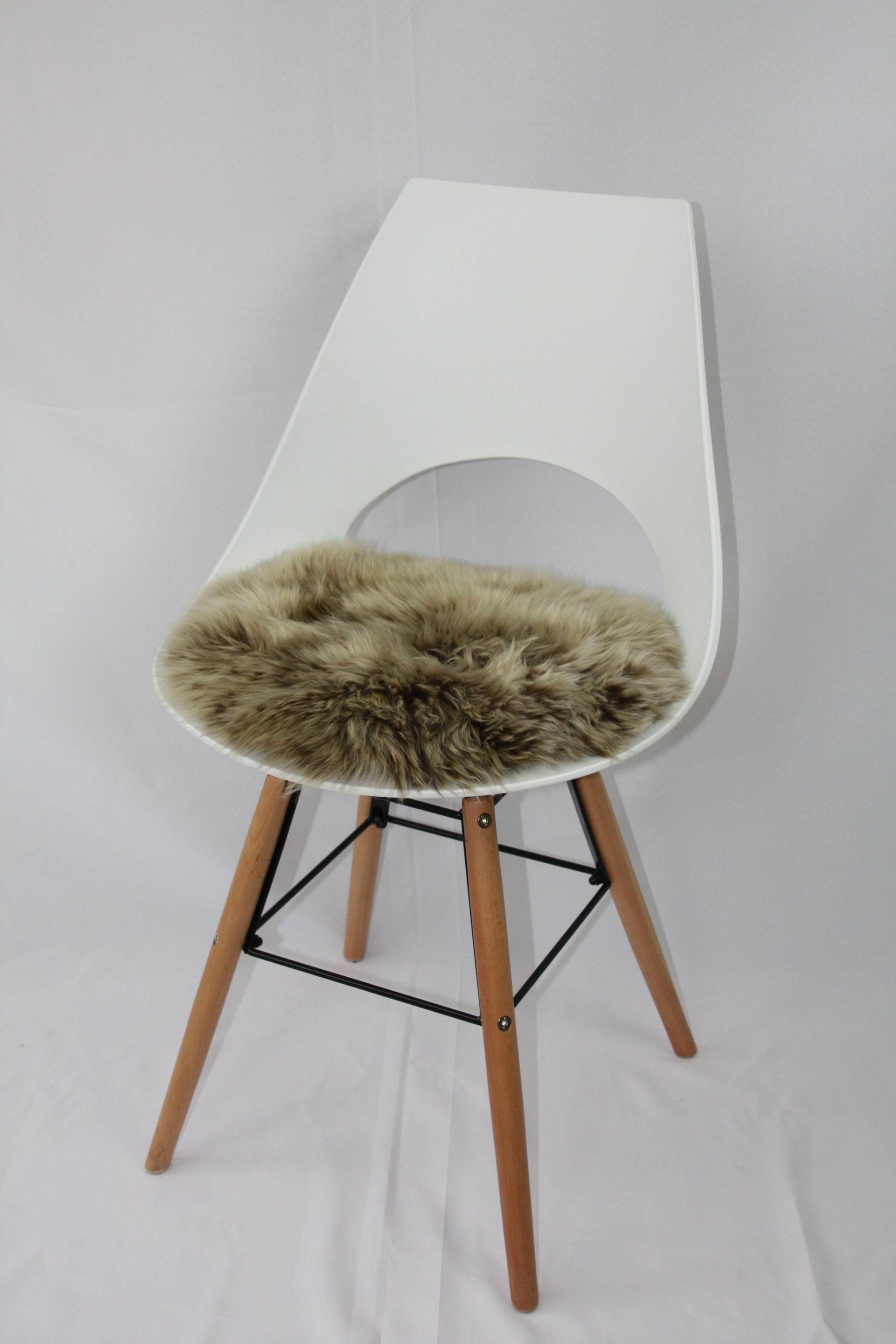 Heitmann Felle Stuhlkissen »Lamm, Sitzauflage rund«, Ø 45 cm, echtes Lammfell, waschbar, auch als 2er oder 4er Set Heitmann Felle Stuhlkissen »Lamm, Sitzauflage rund«, Ø 45 cm, echtes Lammfell, waschbar, auch als 2er oder 4er Set von Heitmann Felle