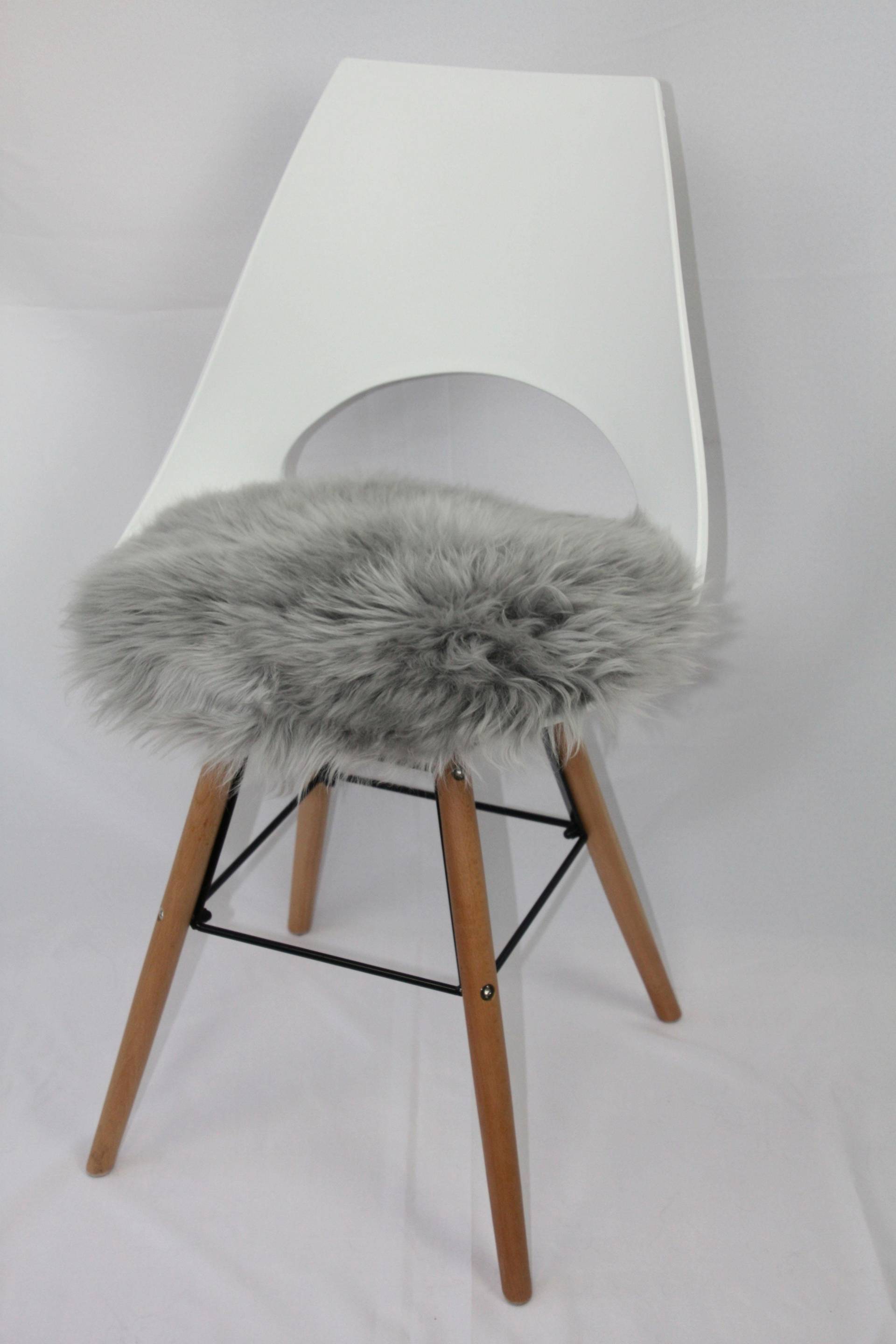 Heitmann Felle Stuhlkissen »Lamm, Sitzauflage rund«, Ø 45 cm, echtes Lammfell, waschbar, auch als 2er oder 4er Set Heitmann Felle Stuhlkissen »Lamm, Sitzauflage rund«, Ø 45 cm, echtes Lammfell, waschbar, auch als 2er oder 4er Set von Heitmann Felle