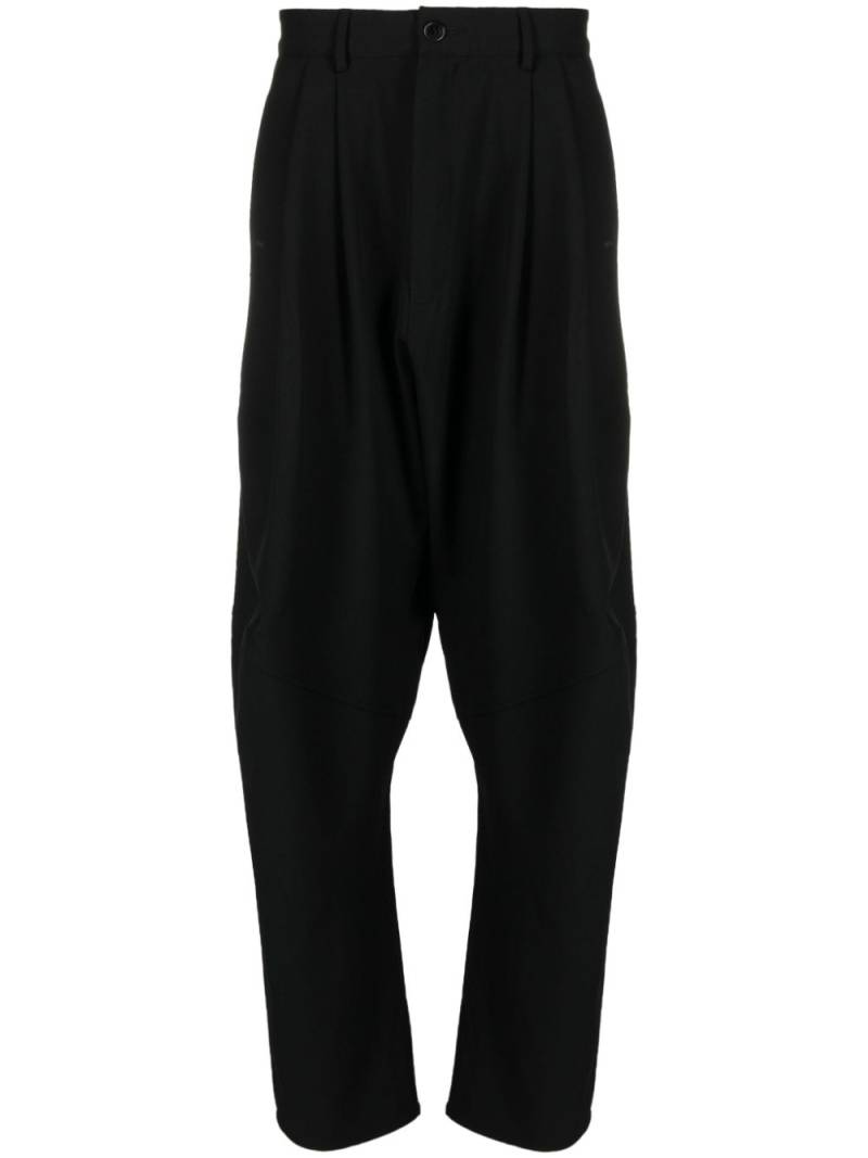 Henrik Vibskov drop-crotch tapered trousers - Black von Henrik Vibskov