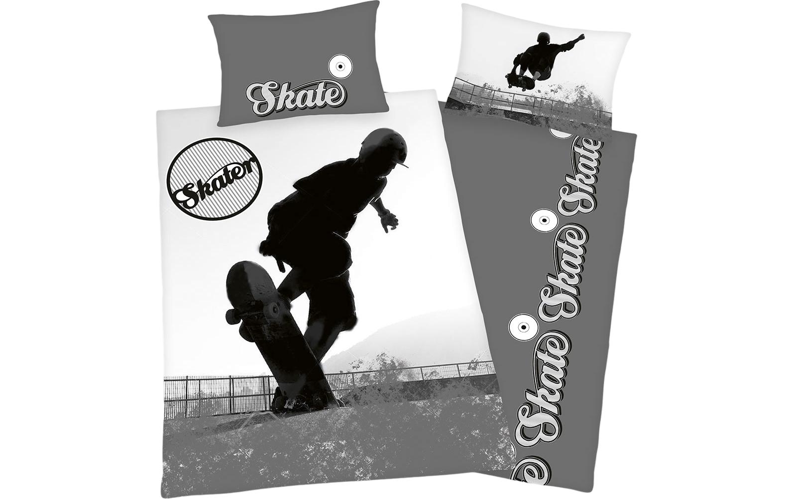 Herding Kinderbettwäsche »Skateboard 160 x 210 cm + 65 x 100 cm« von Herding