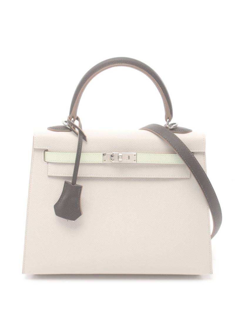 Hermès Pre-Owned 2024 Kelly two-way handbag - White von Hermès Pre-Owned