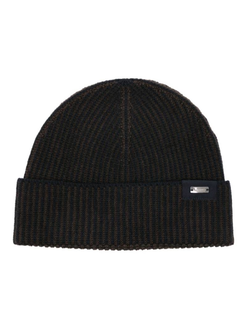 Herno logo-plaque ribbed wool beanie - Blue von Herno