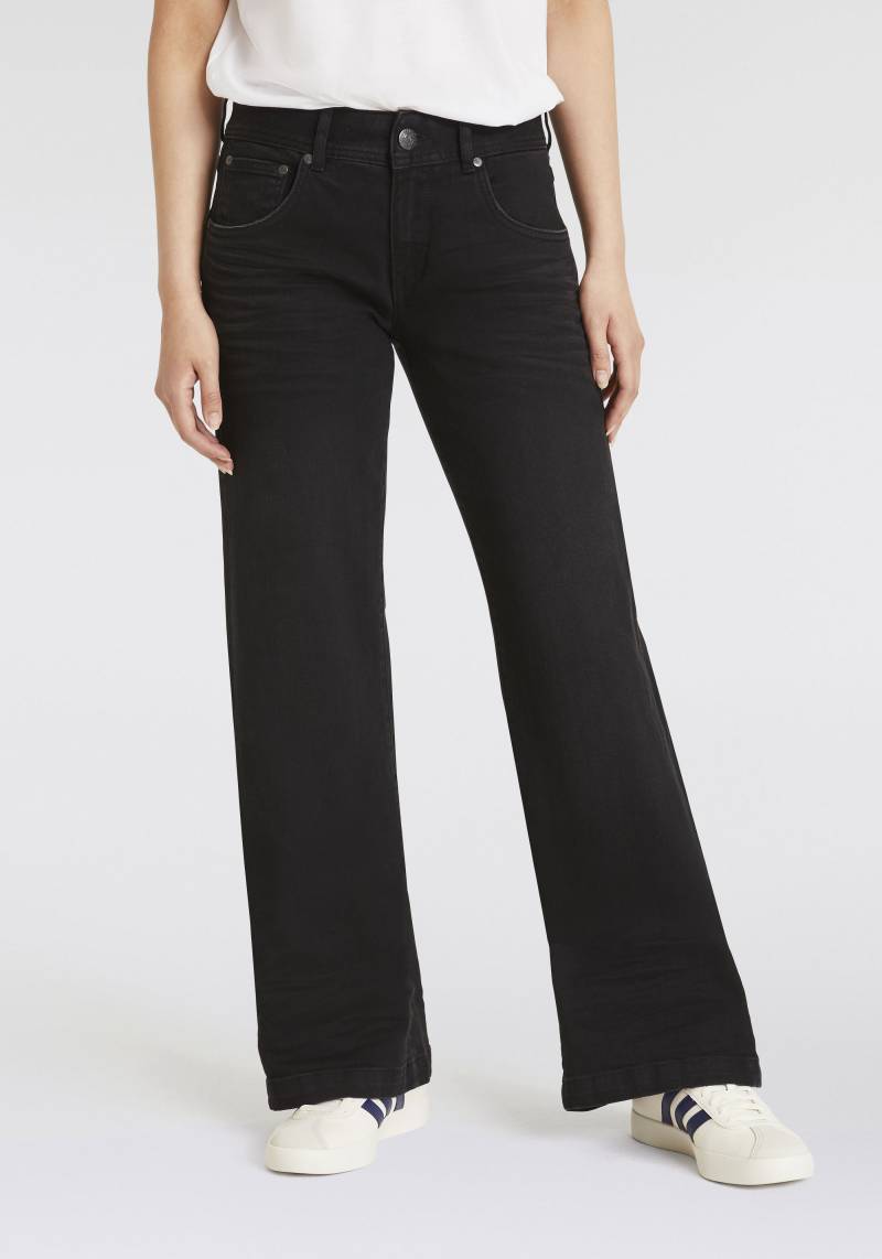 Herrlicher Bootcut-Jeans »Edna Recycled Denim Black Stretch«, im Five-Pocket Style von Herrlicher