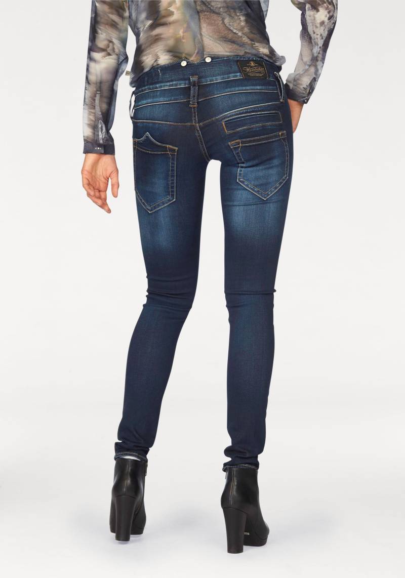 Herrlicher Röhrenjeans »PITCH SLIM REUSED DENIM«, Low Waist mit leichtem Push-Up-Effekt von Herrlicher