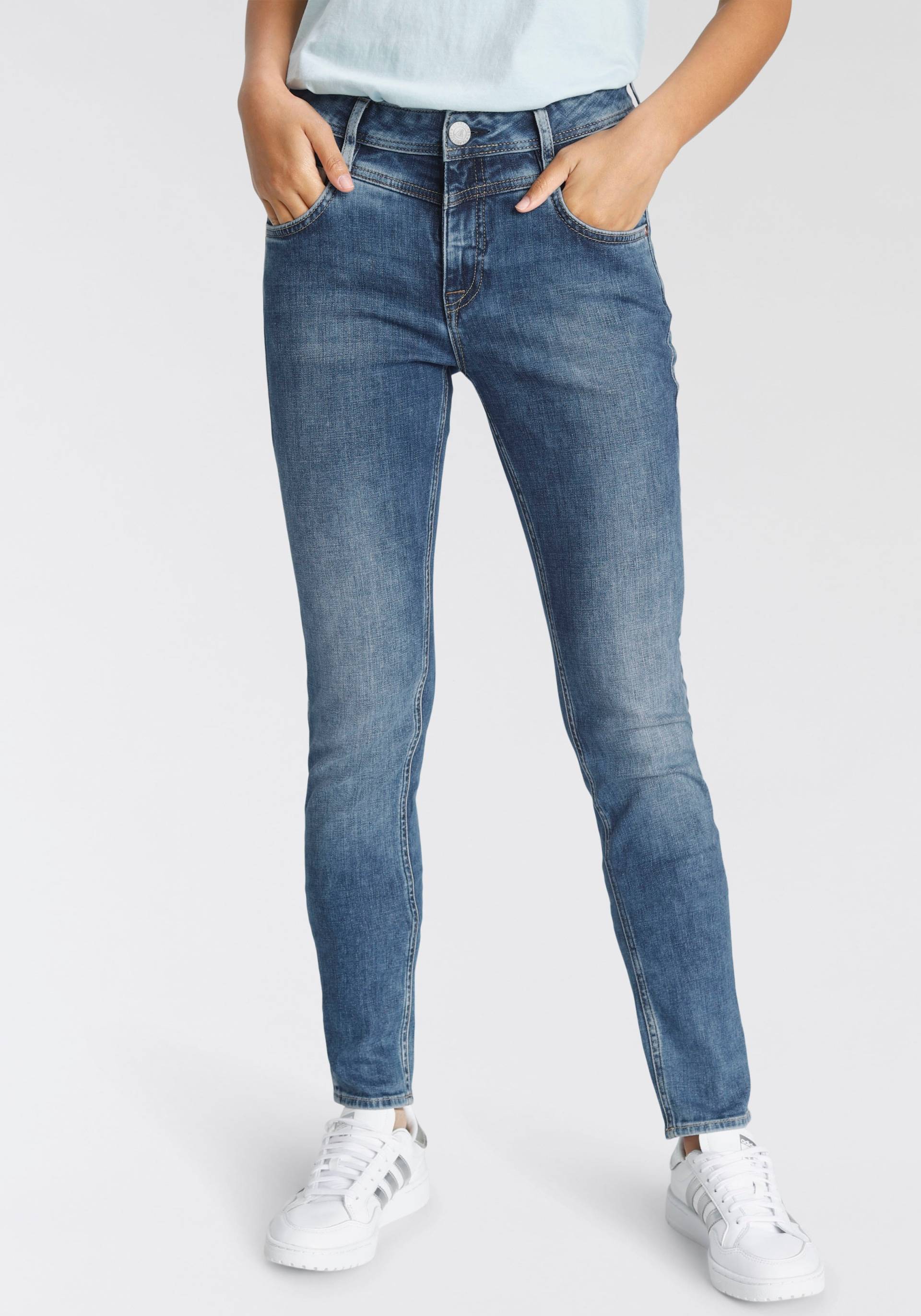 Herrlicher Slim-fit-Jeans »PEPPY SLIM RECYCLED DENIM«, Normal Waist Recycled Polyester von Herrlicher