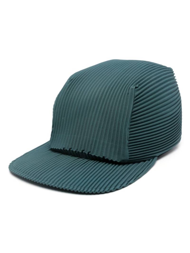 Homme Plissé Issey Miyake pleated cap - Blue von Homme Plissé Issey Miyake