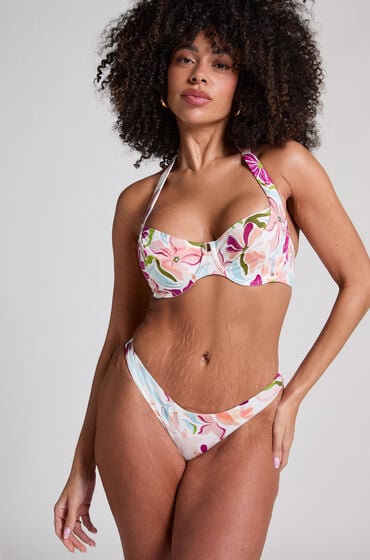 Hunkemöller Ayanna Bikiniunterteil mit hohem Beinausschnitt Rot von Hunkemöller