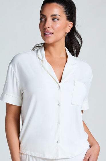 Hunkemöller Kurzärmelige Jersey-Jacke Essential Weiß Hunkemöller Kurzärmelige Jersey-Jacke Essential Weiß von Hunkemöller