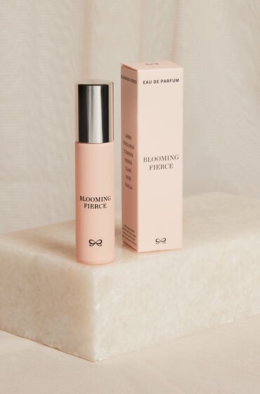 Hunkemöller Taschenspray Blooming Fierce 10 ml Hunkemöller Taschenspray Blooming Fierce 10 ml von Hunkemöller