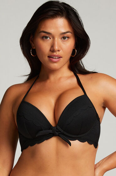 Hunkemöller Vorgeformtes Bügel-Bikinitop Scallop Schwarz Hunkemöller Vorgeformtes Bügel-Bikinitop Scallop Schwarz von Hunkemöller