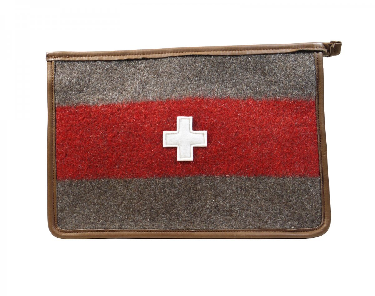 Necessaire mit CH-Kreuz - Army Recycling von ISDA