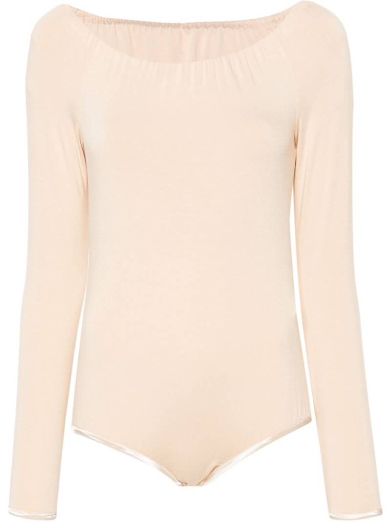 Ioana Ciolacu off-shoulder jersey body - Neutrals von Ioana Ciolacu