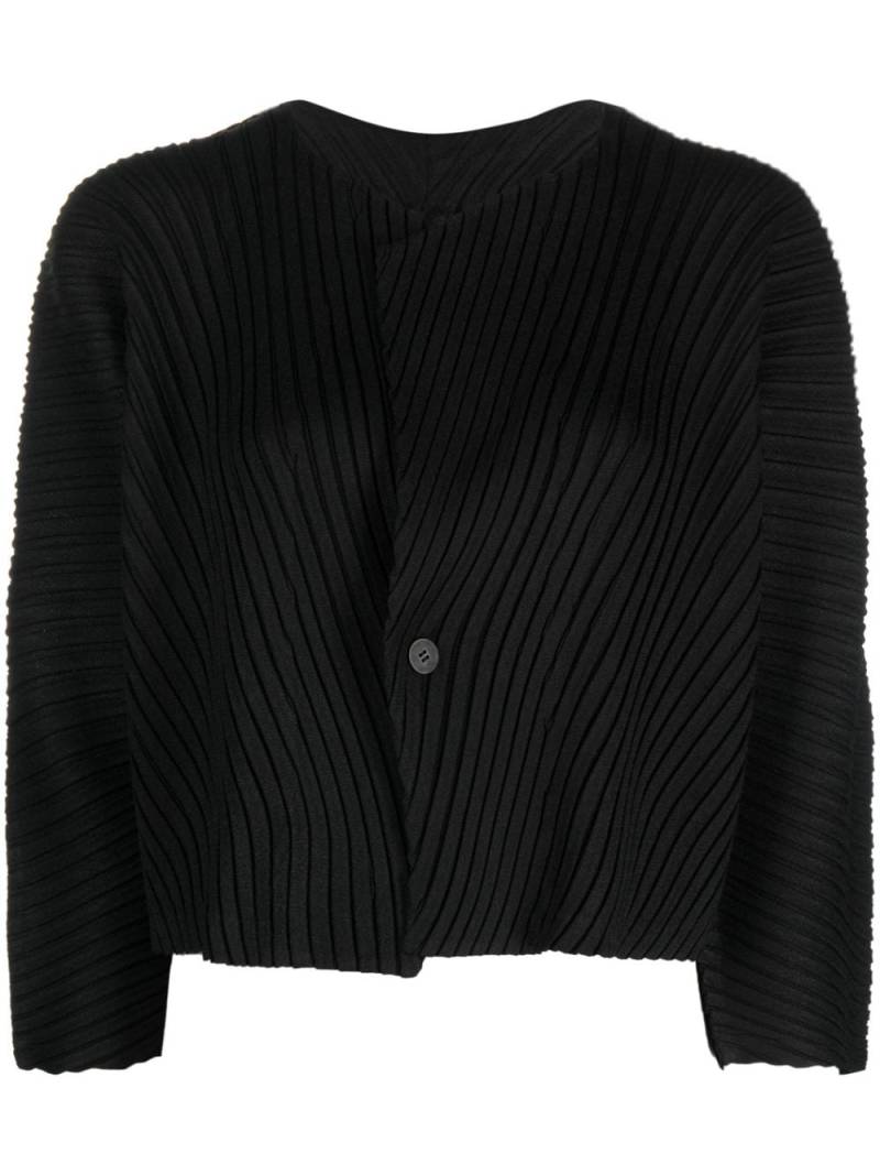 Issey Miyake pleated three-quarter cropped jacket - Black von Issey Miyake