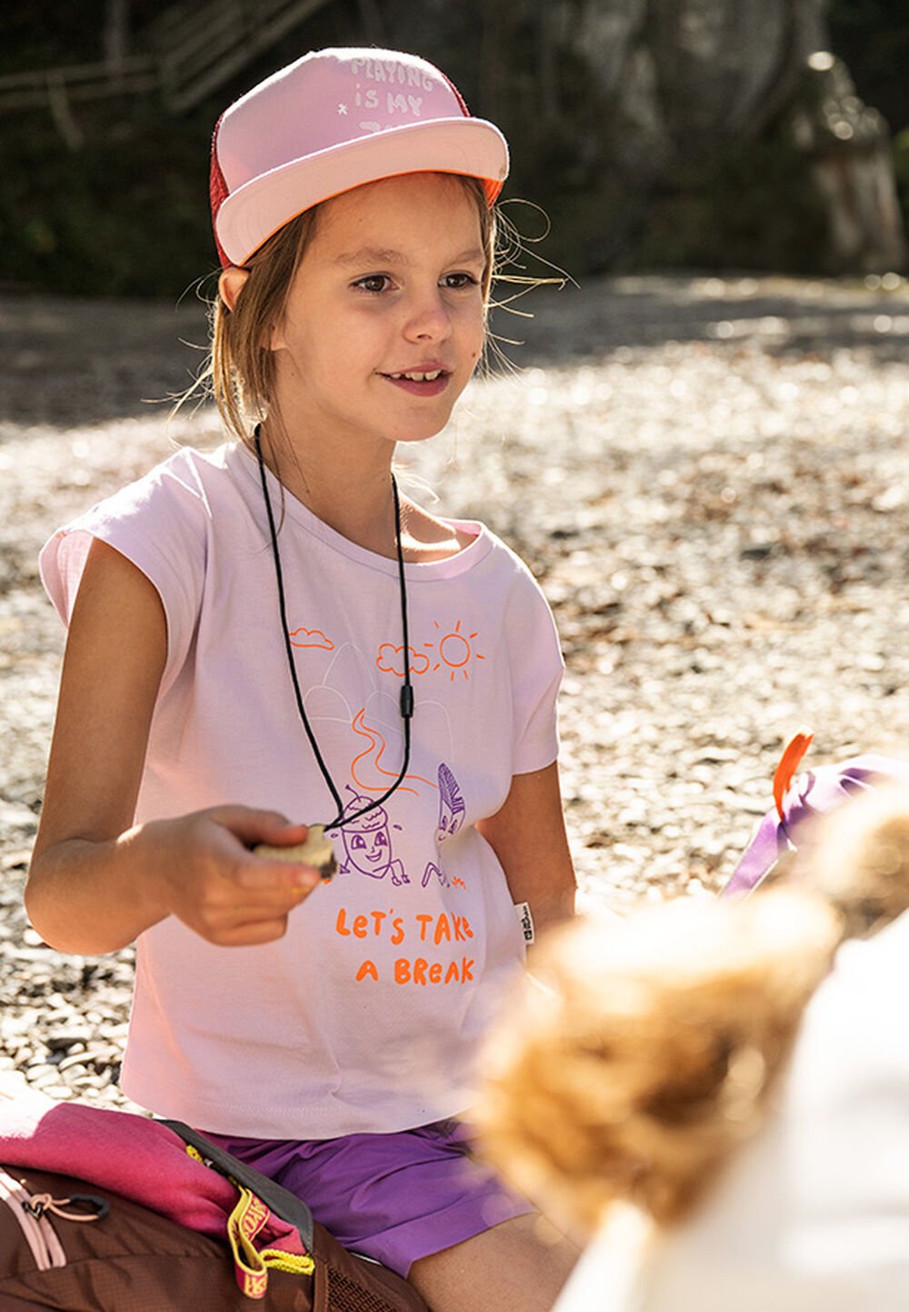 Jack Wolfskin T-Shirt aus Biobaumwolle Kinder Take A Break T-Shirt Girls 116 pale lavendar Pale Lavendar von Jack Wolfskin