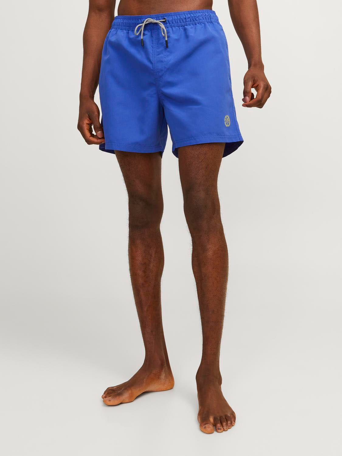 Jack & Jones Badeshorts »JPSTFIJI JJSWIM SOLID SN LY«, gut geschnittene Schwimm-Shorts für den Strand aus recyceltem Garn von Jack & Jones