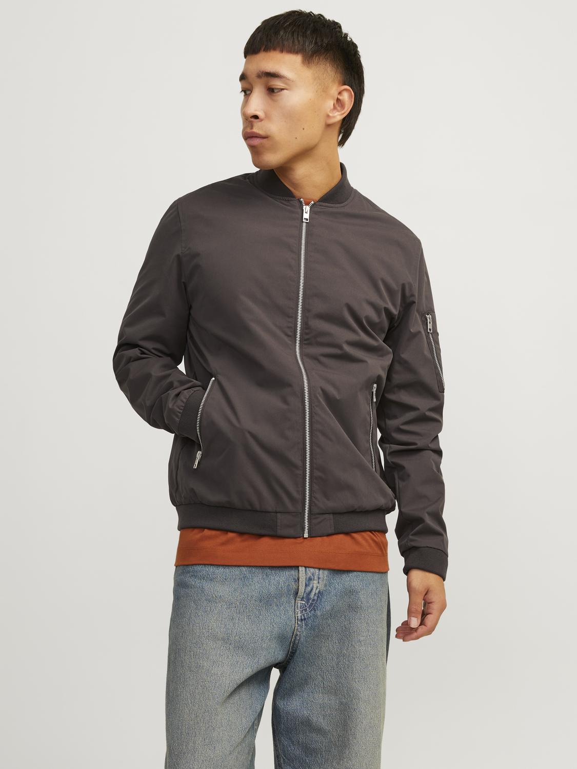 Jack & Jones Blouson »JJERUSH BOMBER NOOS«, ohne Kapuze, mit Reissverschlusstaschen Jack & Jones Blouson »JJERUSH BOMBER NOOS«, ohne Kapuze, mit Reissverschlusstaschen von Jack & Jones
