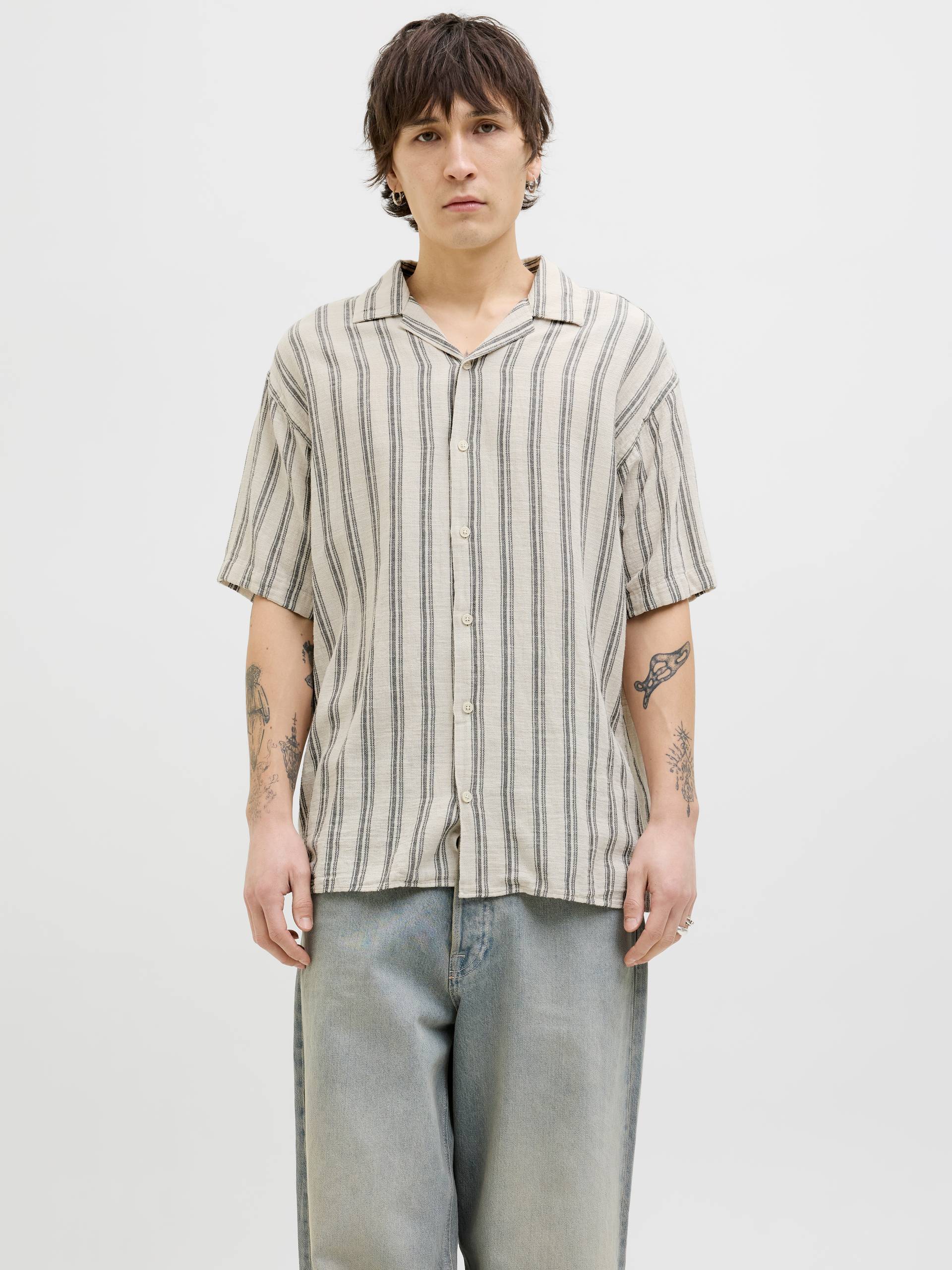Jack & Jones Kurzarmhemd »JJEENZO STRIPE RESORT SHIRT SS SN«, mit Streifen Muster Jack & Jones Kurzarmhemd »JJEENZO STRIPE RESORT SHIRT SS SN«, mit Streifen Muster von Jack & Jones