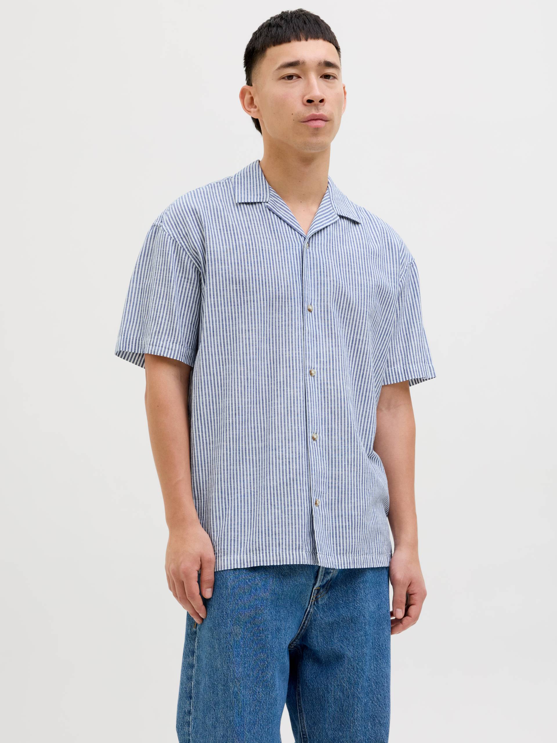 Jack & Jones Kurzarmhemd »JJESUMMER RESORT SHIRT SS SN«, mit Resort Kragen Jack & Jones Kurzarmhemd »JJESUMMER RESORT SHIRT SS SN«, mit Resort Kragen von Jack & Jones