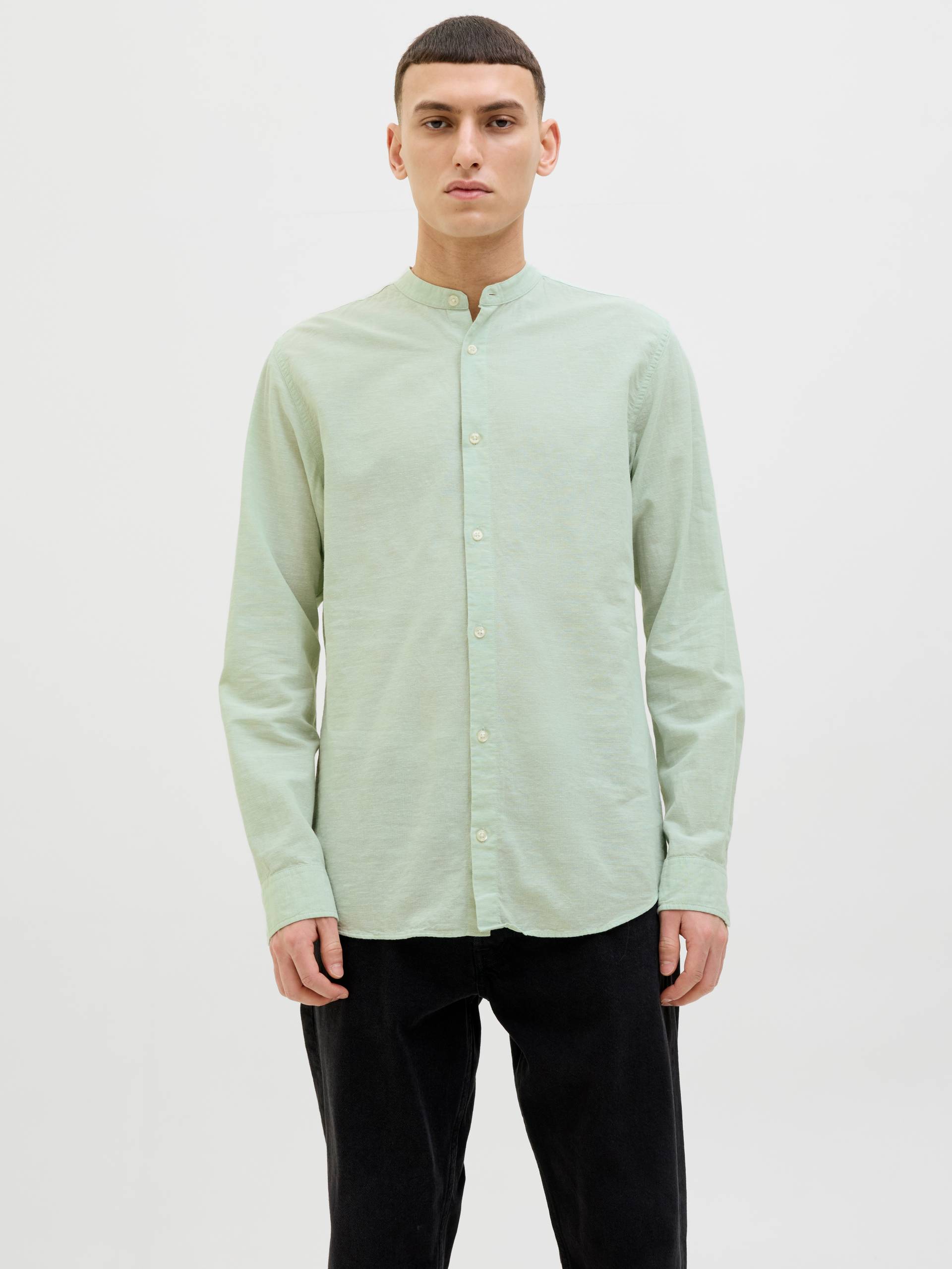 Jack & Jones Langarmhemd »JJEBREEZE BAND SHIRT LS SN«, mit Bandkragen Jack & Jones Langarmhemd »JJEBREEZE BAND SHIRT LS SN«, mit Bandkragen von Jack & Jones
