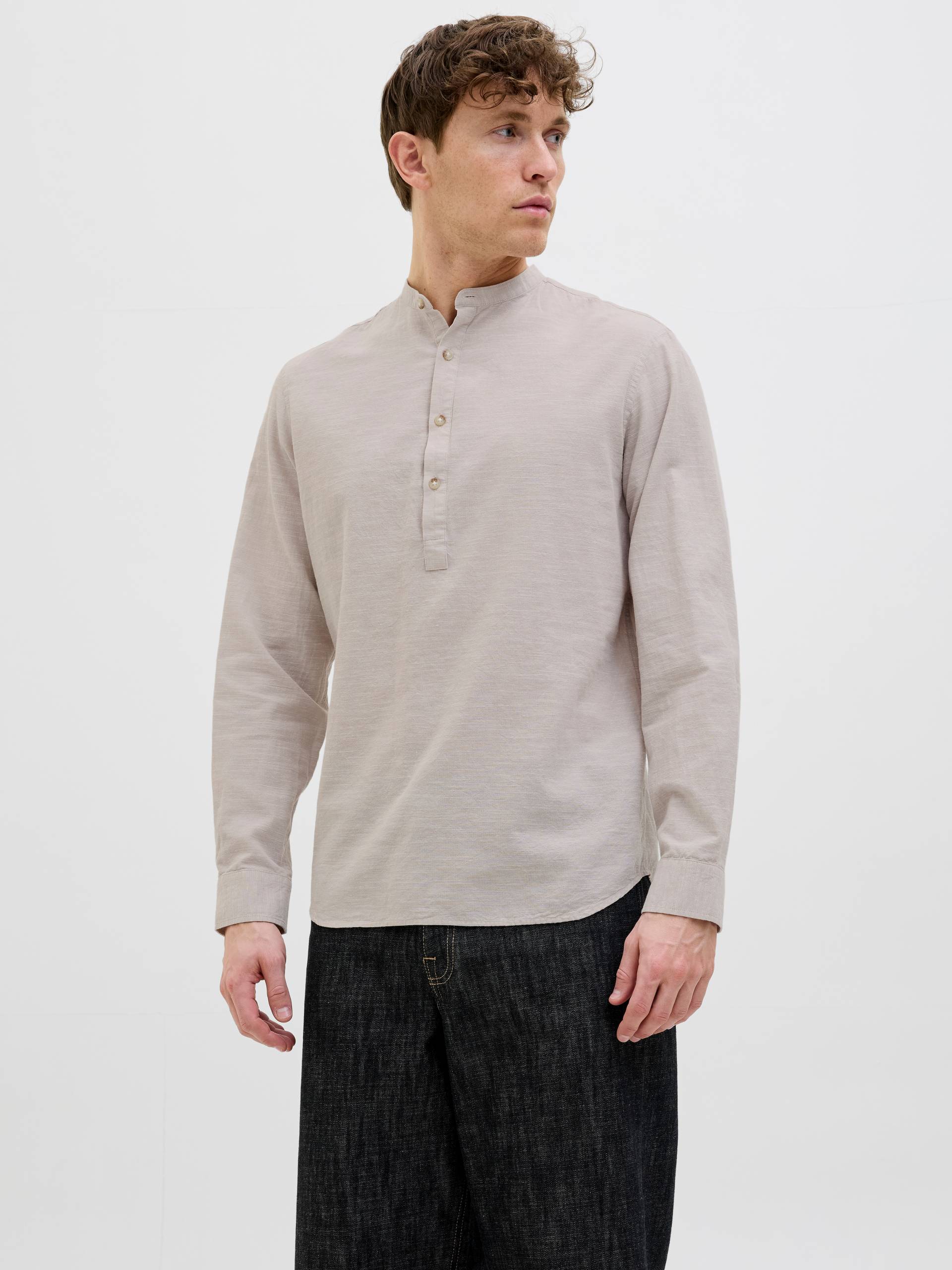 Jack & Jones Langarmhemd »JJESUMMER HALF PLACKET SHIRT LS SN«, mit Bandkragen Jack & Jones Langarmhemd »JJESUMMER HALF PLACKET SHIRT LS SN«, mit Bandkragen von Jack & Jones