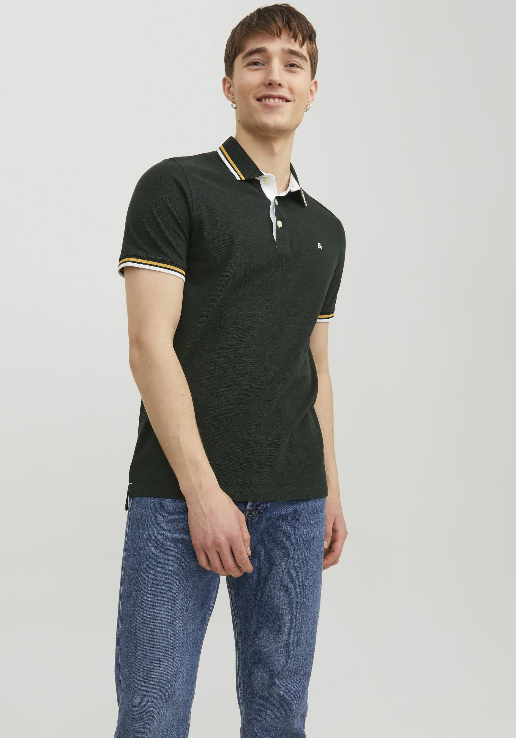 Jack & Jones Poloshirt »JJEPAULOS POLO SS NOOS«, mit Logo Stickerei von Jack & Jones