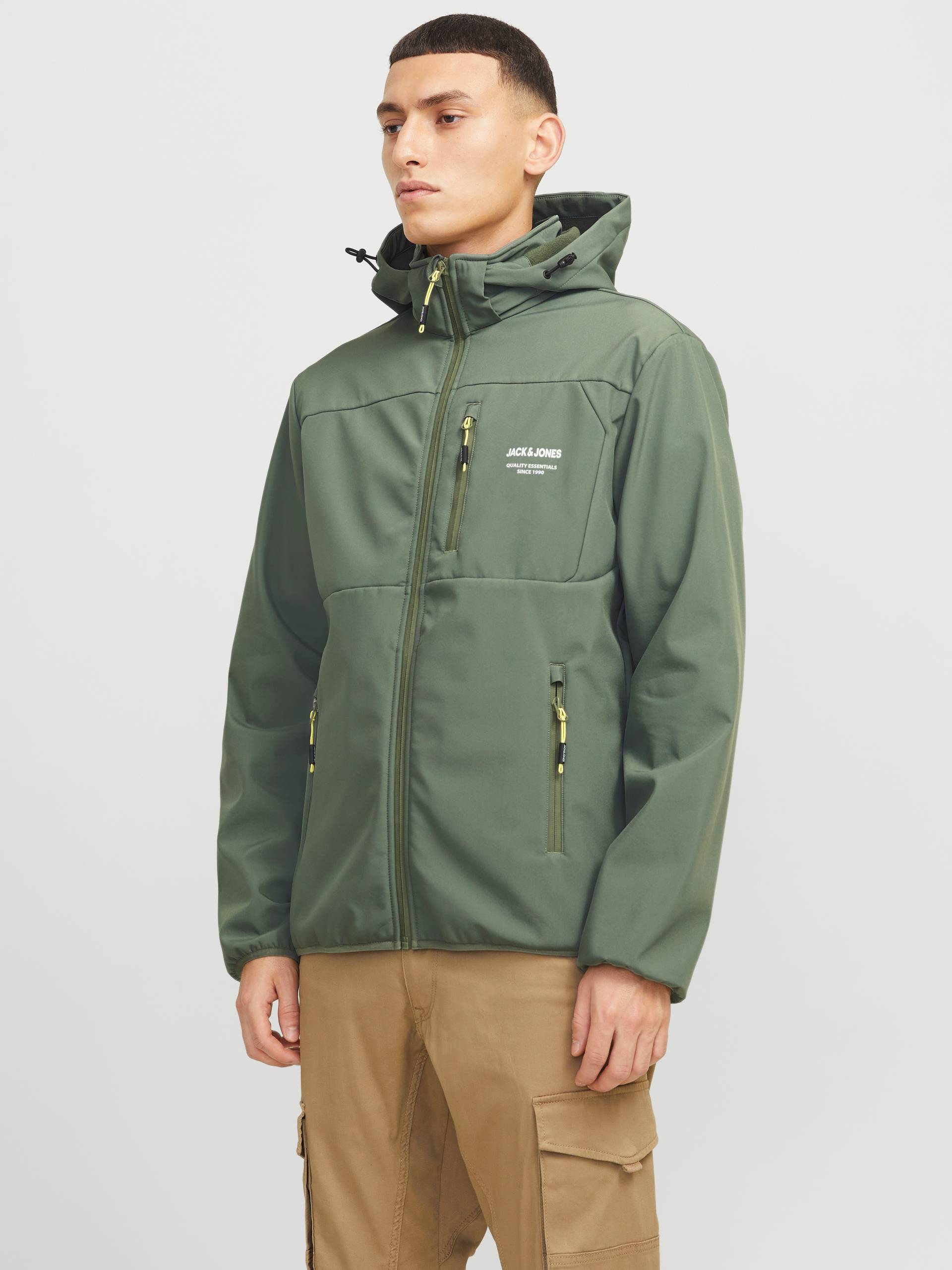 Jack & Jones Softshelljacke »JJTHEO SOFTSHELL JACKET«, mit Kapuze von Jack & Jones