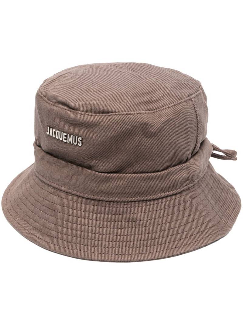 Jacquemus Le Bob Gadjo bucket hat - Brown von Jacquemus