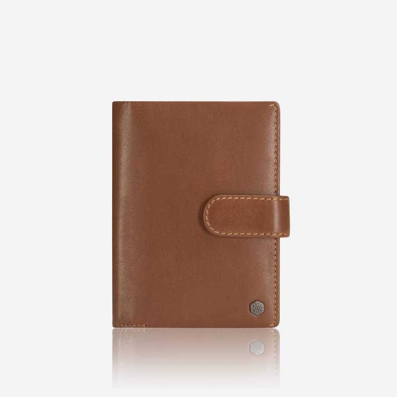 Leather Passport Wallet in Tan von Jekyll & Hide