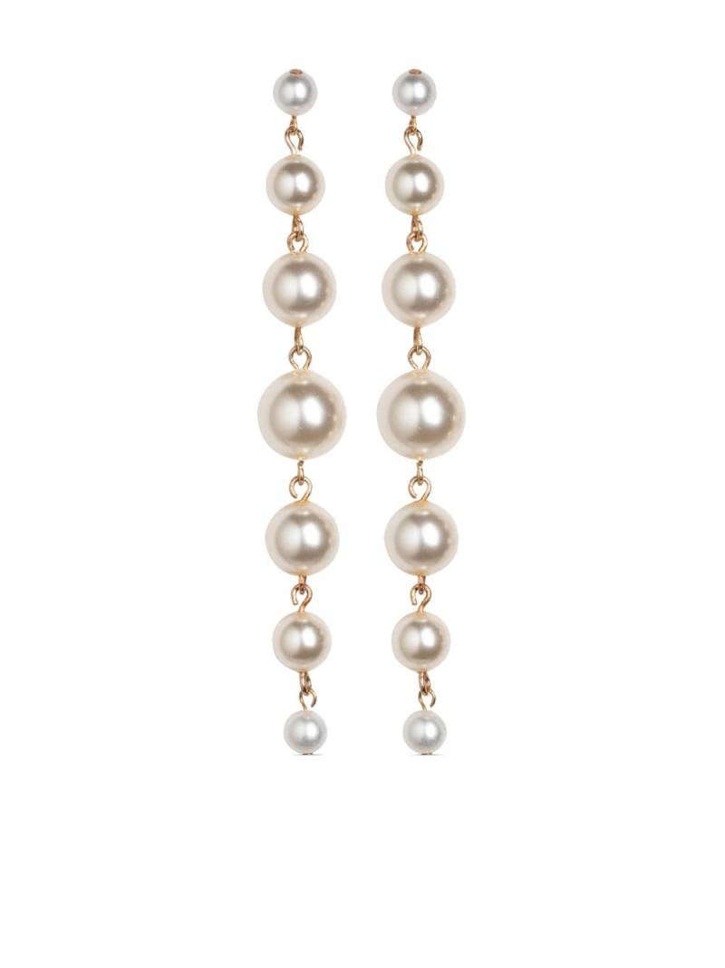 Jennifer Behr Perlette pearl drop earrings - White von Jennifer Behr