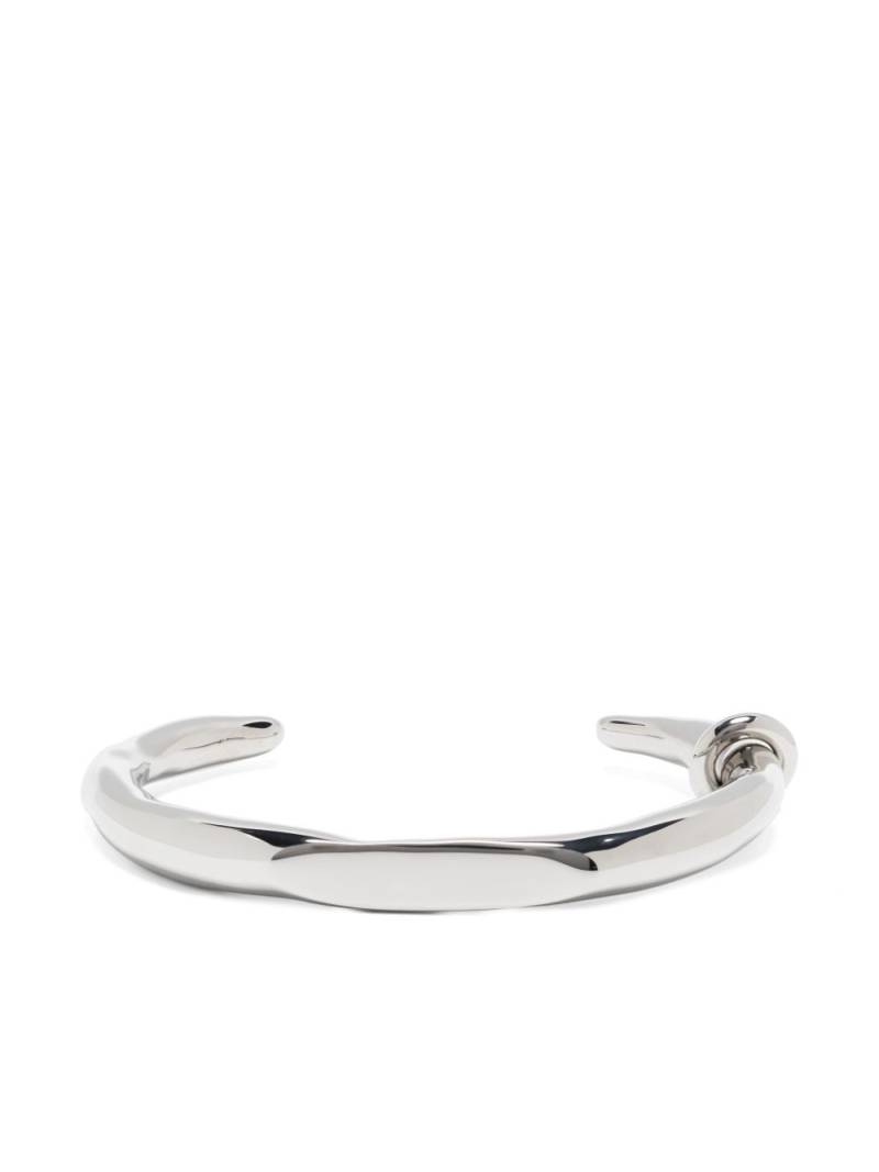 Jil Sander logo-engraved cuff bracelet - Grey von Jil Sander