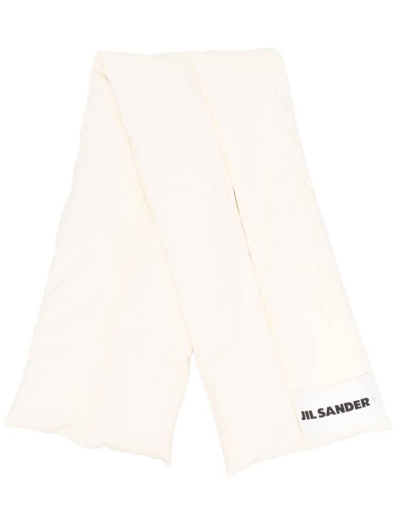 Jil Sander logo-print padded down scarf - Neutrals von Jil Sander