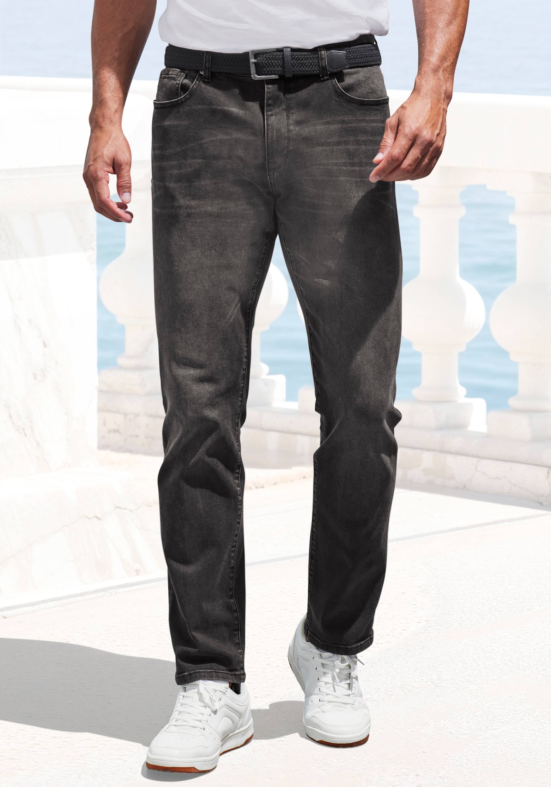 John Devin 5-Pocket-Jeans »Straight-fit Jeans«, aus elastischer Denim-Qualität John Devin 5-Pocket-Jeans »Straight-fit Jeans«, aus elastischer Denim-Qualität von John Devin