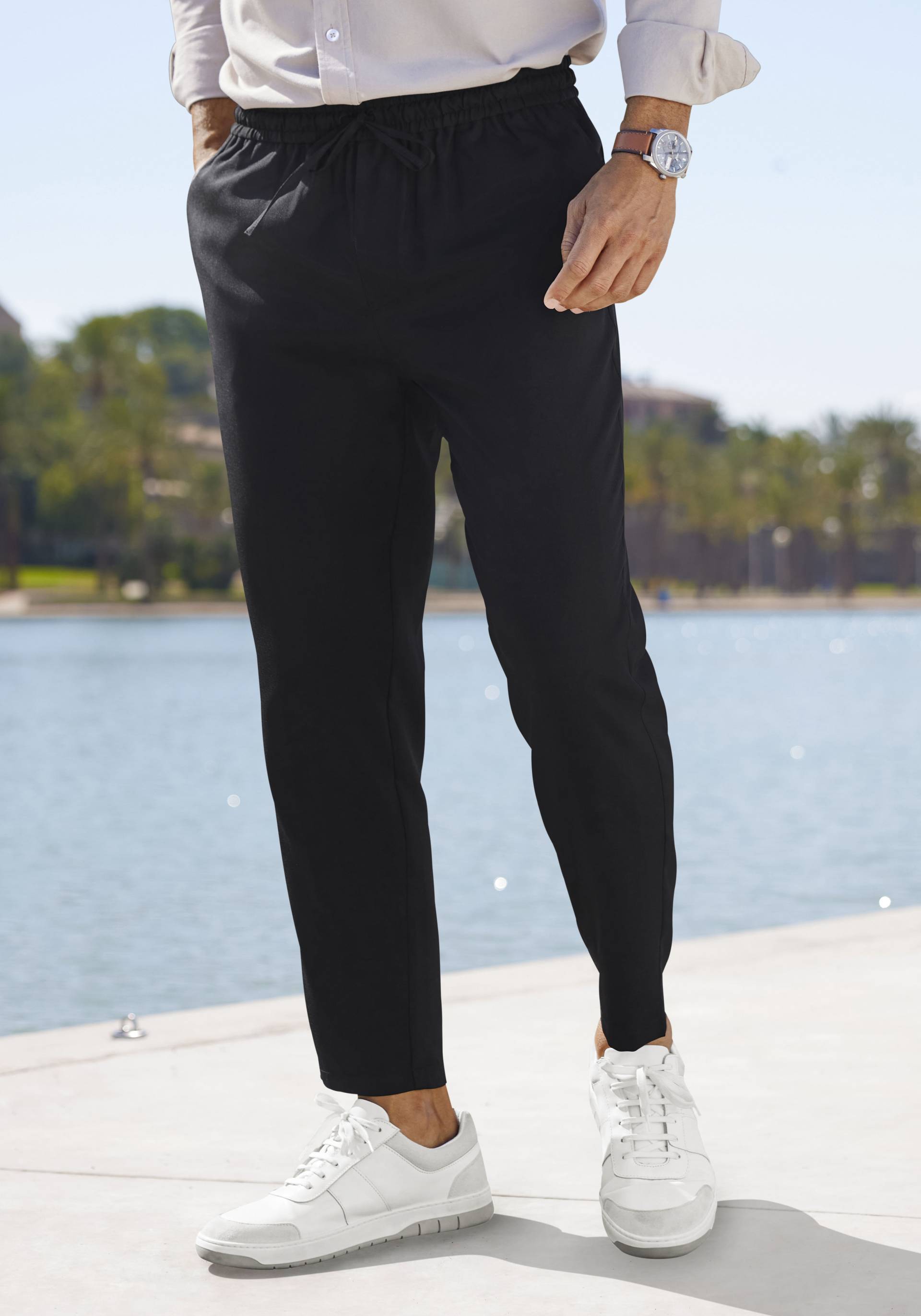 John Devin Jogger Pants »Jogg Pants«, Slim Fit, aus leichter Webqualität von John Devin