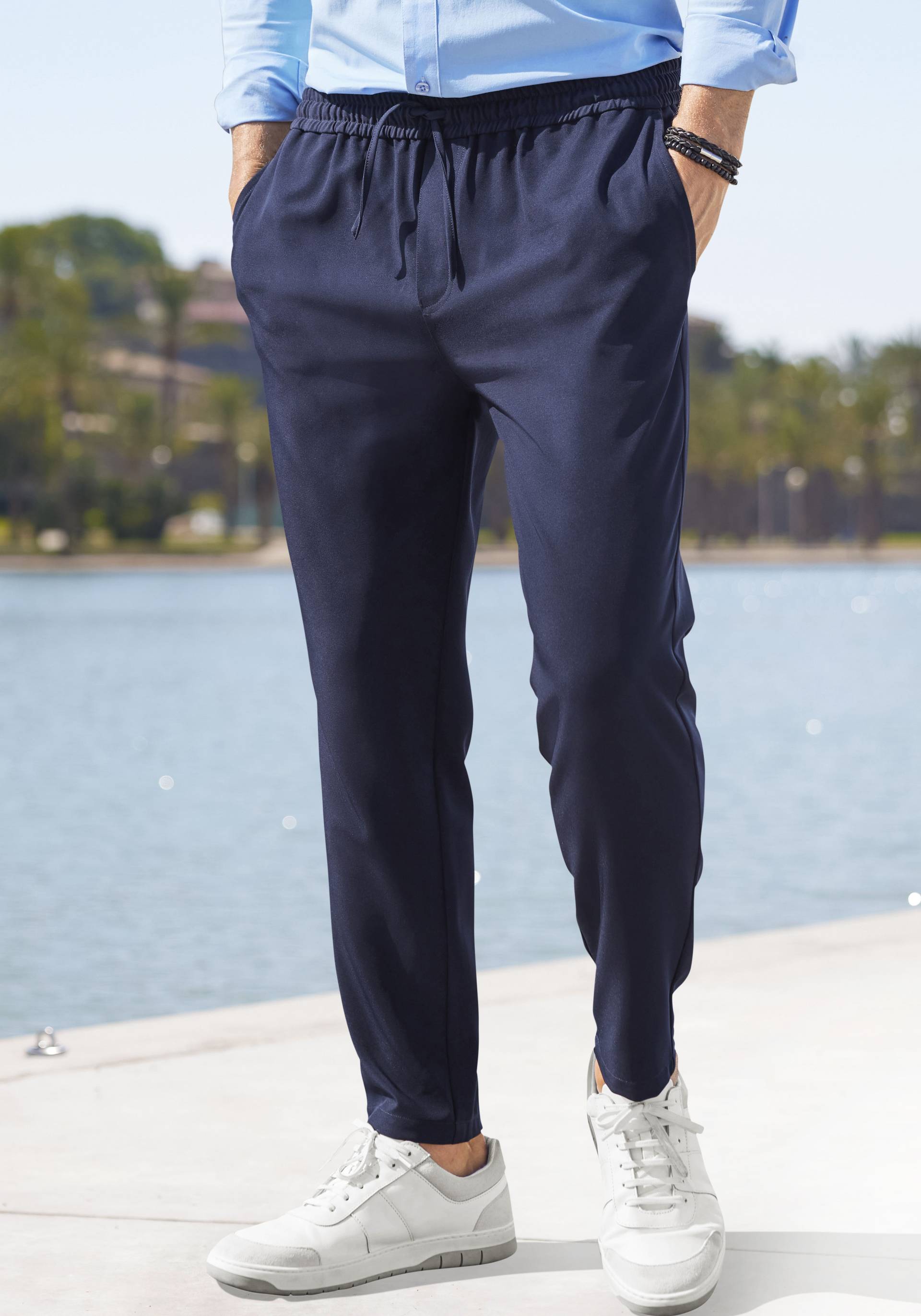 John Devin Jogger Pants »Jogg Pants«, Slim Fit, aus leichter Webqualität von John Devin