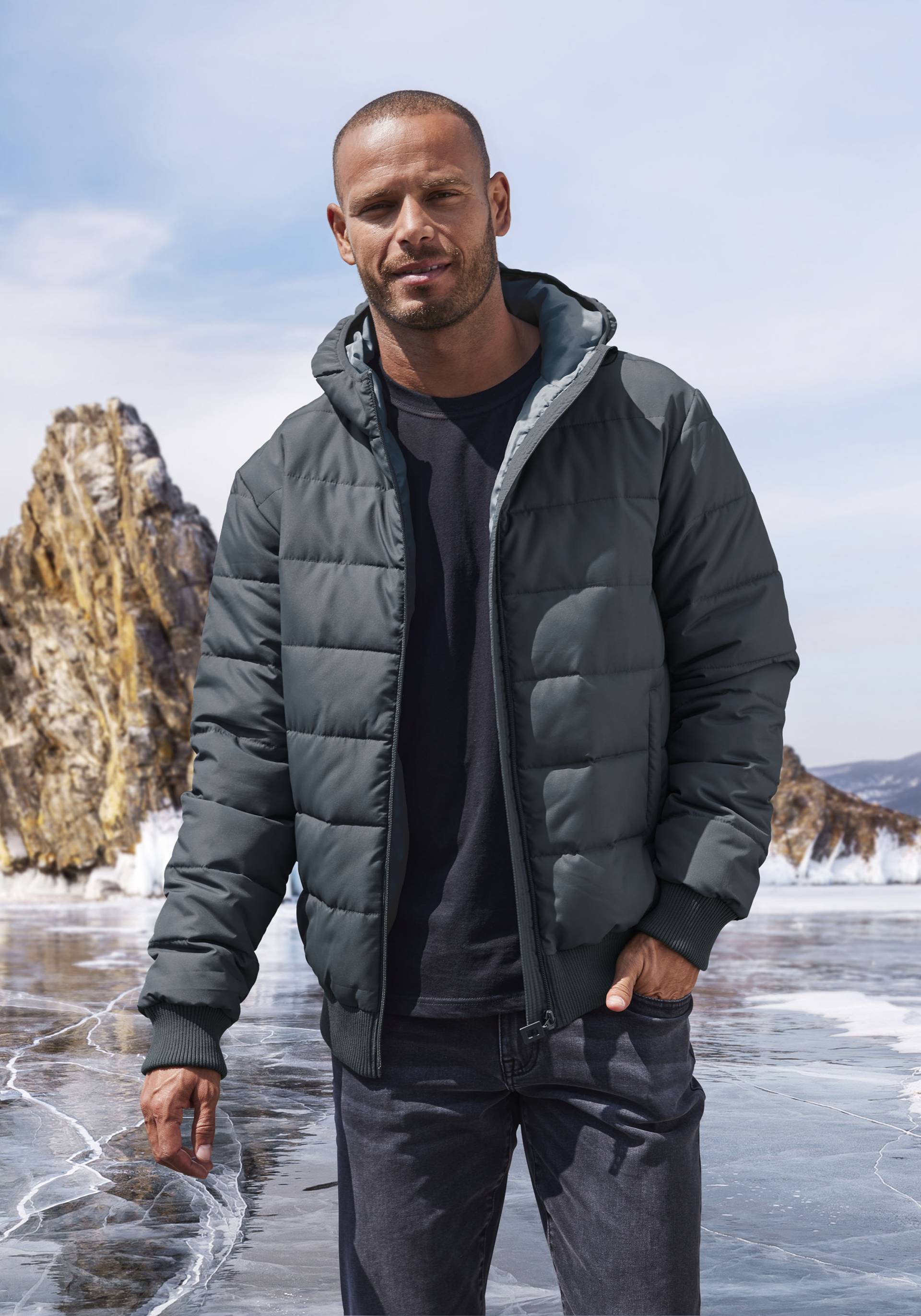 John Devin Steppjacke, mit Kapuze, Outdoorjacke mit Strickbündchen von John Devin