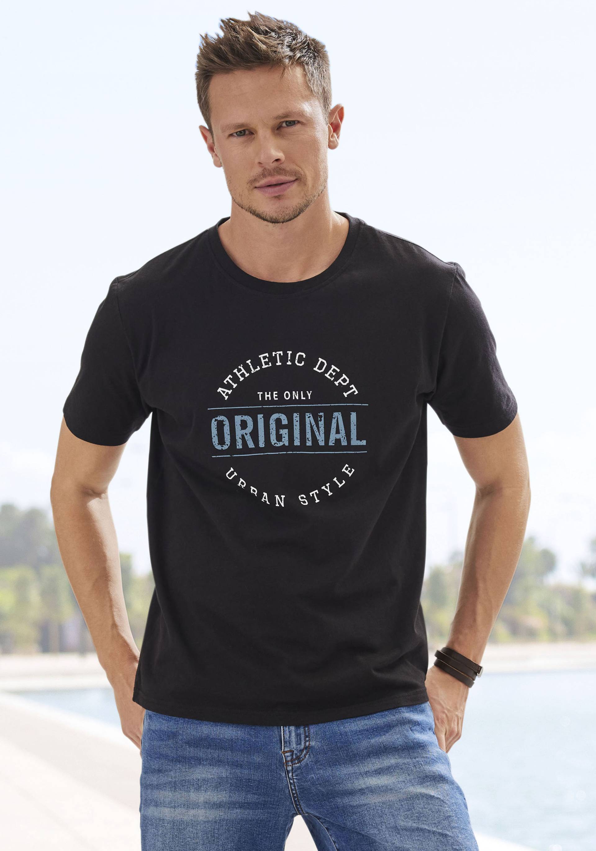 John Devin T-Shirt »Regular Fit,«, Kurzarm, Freizeitshirt mit Rundhals, Frontprint, reine Baumwolle John Devin T-Shirt »Regular Fit,«, Kurzarm, Freizeitshirt mit Rundhals, Frontprint, reine Baumwolle von John Devin