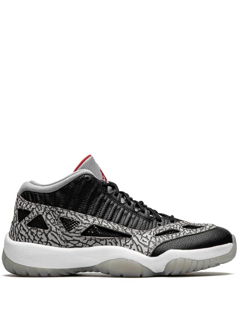 Jordan Air Jordan 11 Low IE "Black Cement" sneakers von Jordan