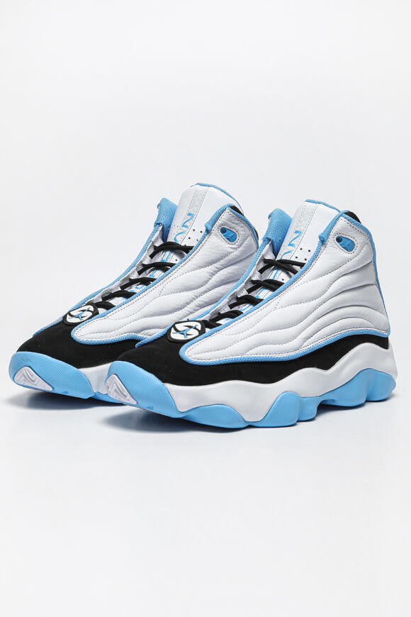 Jordan Pro Strong Sneaker | White + Black + University Blue | Herren | EU45 Jordan Pro Strong Sneaker | White + Black + University Blue | Herren | EU45 von Jordan