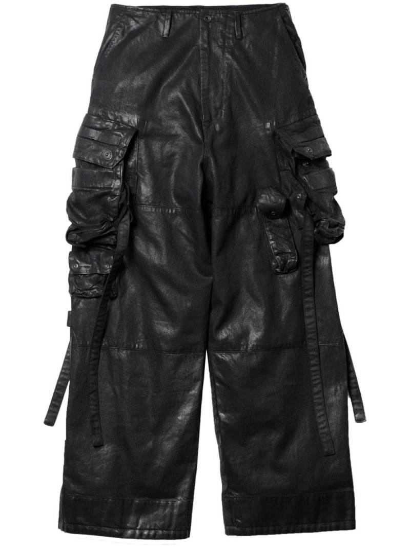 Julius Gasmask cargo trousers - Black von Julius