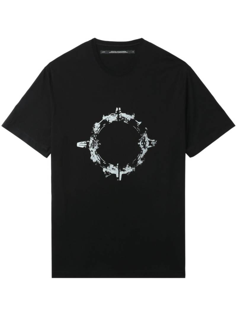 Julius abstract-print crew-neck T-shirt - Black von Julius