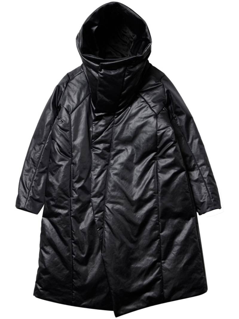 Julius padded hooded long coat - Black von Julius